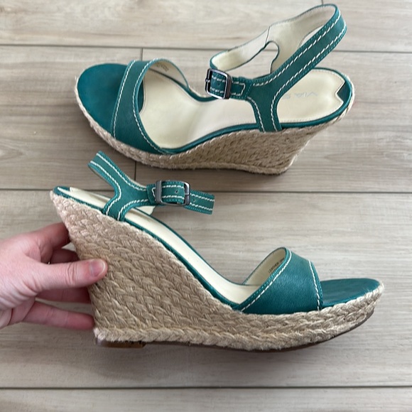 EUC Via Spiga Brand Ankle Clasp Chunky Wedge Heel Sandals Size 11 Women’s Used - Picture 11 of 13